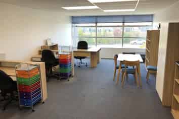 Modern Office 50 m2 Addington