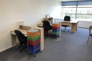 Modern Office 50 m2 Addington