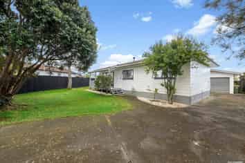 23 Silverstone Place, Henderson