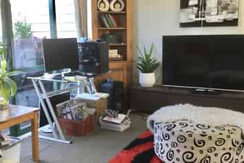 18/1 Briar way, New Lynn