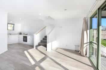 8 Allans Beach Road, Portobello