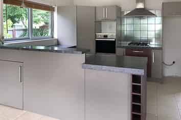 1 Rutherglen Avenue, Ilam