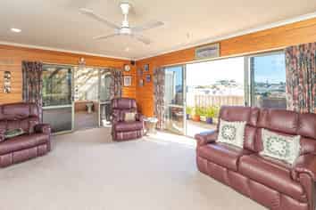 11 Gumtree Rise, Saint Johns Hill