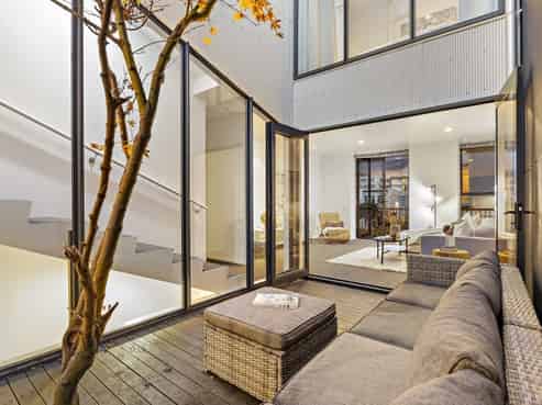 82 Fisher-Point Drive, Freemans Bay