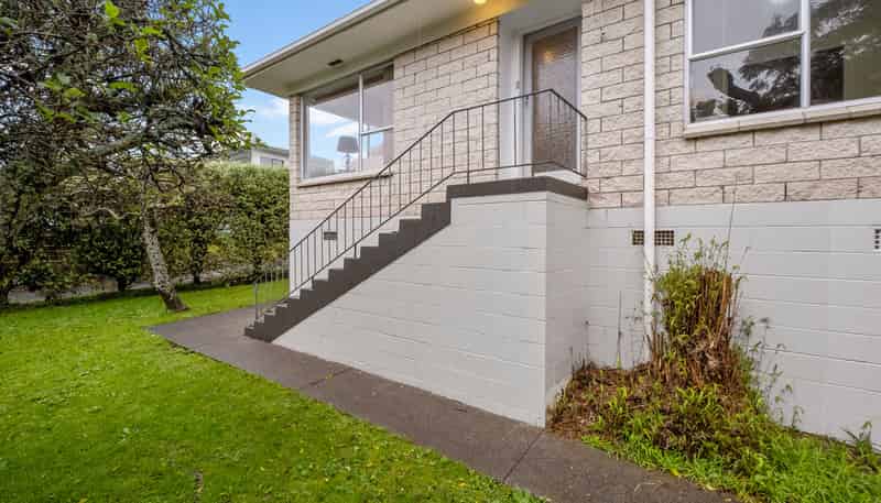 2/4 Yarra Place, Botany Downs