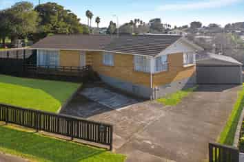 2 Kivell Close, Mangere East