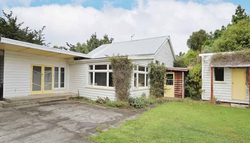 898 Bluff Highway, Clifton