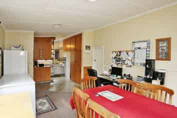 898 Bluff Highway, Clifton