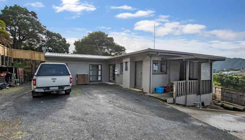 250 Western Hills Drive, Avenues