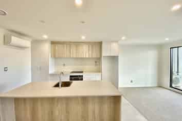 3/1 Aperira Lane, Wiri