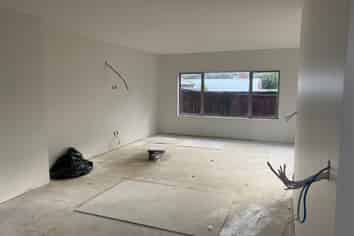 2/43 Border Road, Henderson