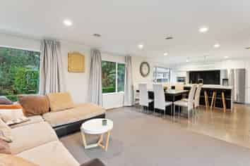 14 Verona Place, Stratford