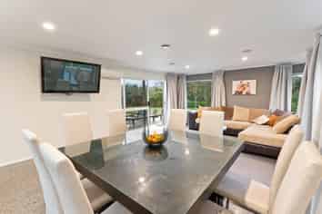 14 Verona Place, Stratford