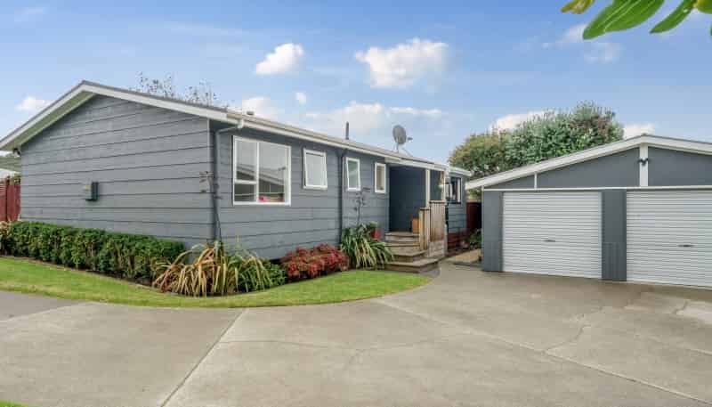 34 Arnold Grove, Paraparaumu Beach