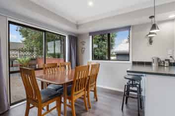 34 Arnold Grove, Paraparaumu Beach