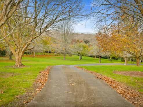 246 State Highway 16, Kumeu