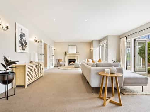 246 State Highway 16, Kumeu