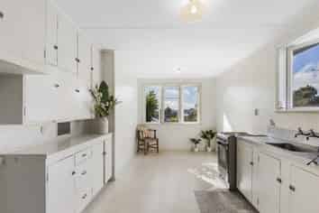 16 Morrie Laing Avenue, Mount Roskill