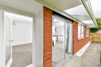 2/15 Edmonton Road, Henderson