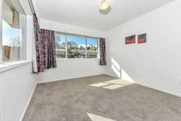 2/15 Edmonton Road, Henderson