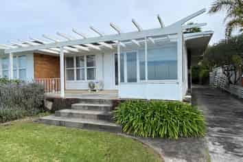 61 The Esplanade, Eastern Beach