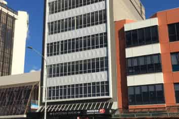 Compact with great exposure - retail or office