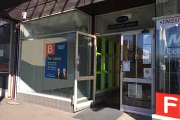 Compact with great exposure - retail or office