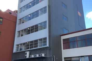 Compact with great exposure - retail or office