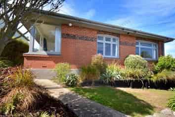 4 Pitcairn Street, Belleknowes