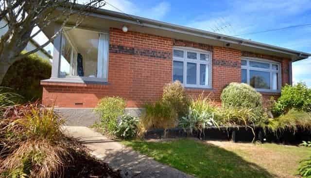 4 Pitcairn Street, Belleknowes