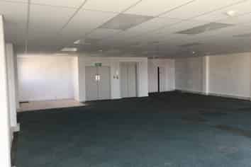 Entire floor with a view - Level 4