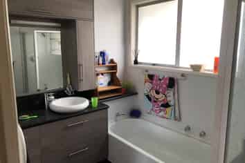 87A Clawton Street, Westown