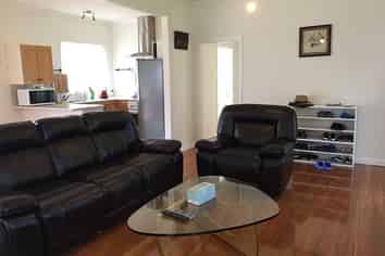 1236 State Highway 16, Waimauku