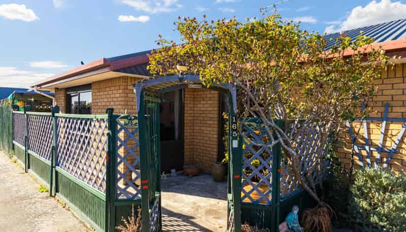 1/165 Prestons Road, Redwood