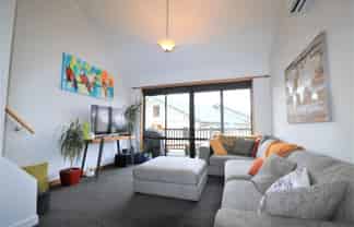 304/139 Fernhill Road, 