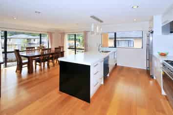 24 Silver Moon Road, Albany