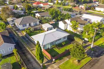 2/13 John Street, Mangere East