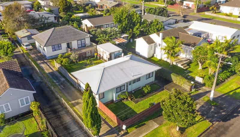 2/13 John Street, Mangere East