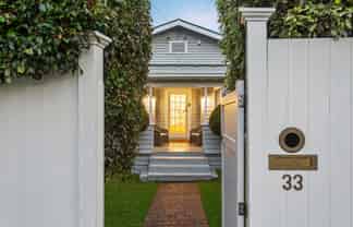 1/33 Abbotts Way, Remuera