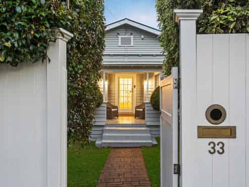 1/33 Abbotts Way, Remuera