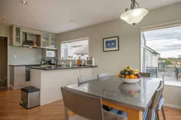 25 & 25A Awarua Crescent, Orakei