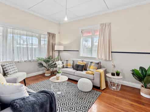 72 Hatea Drive, Regent