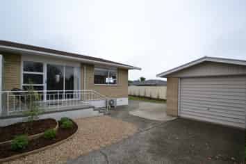 2/20 Marlowe Street, Stoke