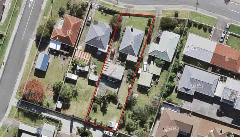 6 Strid Road, Te Atatu South