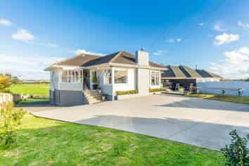 18 Wellesley Road, Mangere Bridge
