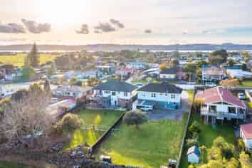 18 Wellesley Road, Mangere Bridge