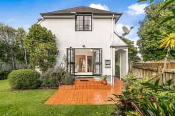 1/4 Whitworth Road, Mount Eden