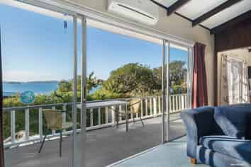 7a The Glade, Algies Bay