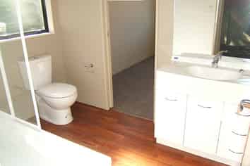 60 Bell Street, Judea