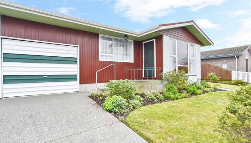 2/1 Larkhill Place, Russley